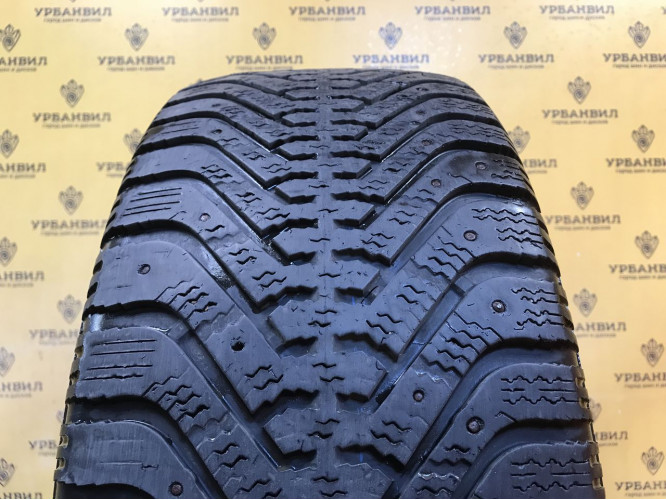 Goodyear ultragrip 500 215/55 R17 94T