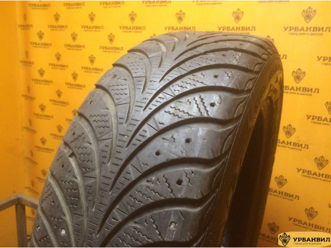 Goodyear UltraGrip Extreme 195/60 R15 88T