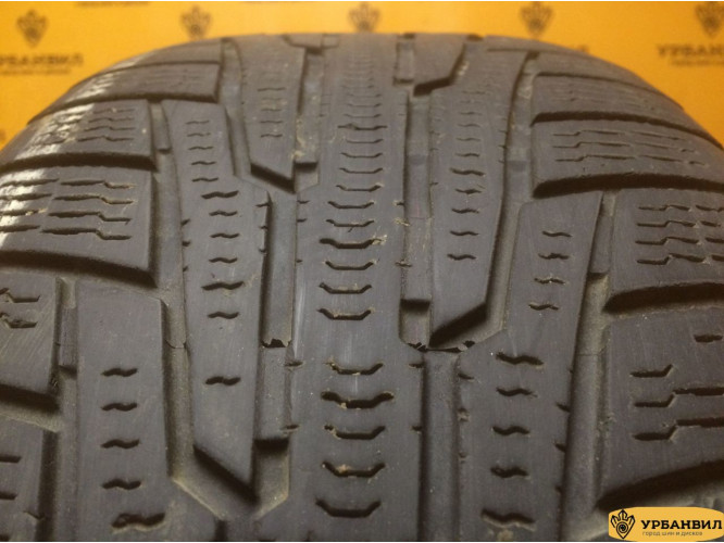 Nokian Tyres Hakkapeliitta R 215/55 R17 98R