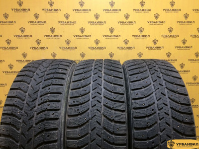 Bridgestone Ice Cruiser 5000 215/45 R17 90T