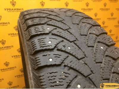 Nokian Tyres Hakkapeliitta 4 215/60 R16