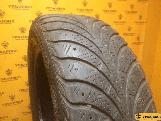 Goodyear UltraGrip Extreme 195/60 R15 88T