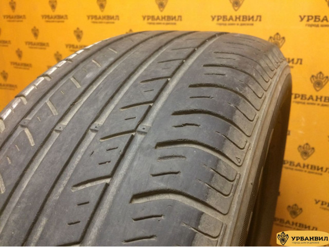 Hankook Optimo ME02 215/60 R16