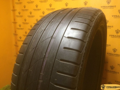 Nokian Tyres Hakka Black SUV 265/45 R21 104Y