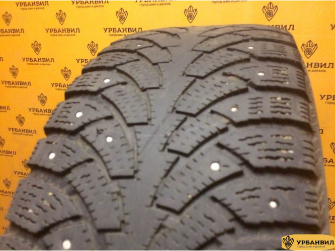 Nokian Tyres Hakkapeliitta 4 215/60 R16