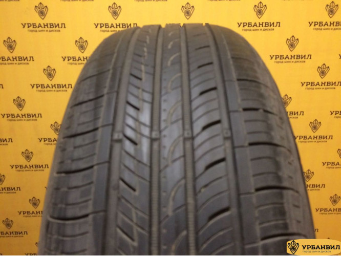 Roadstone N'Fera AU5 215/60 R16 95V