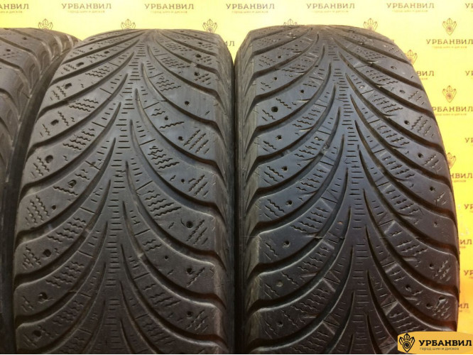 Goodyear UltraGrip Extreme 205/60 R16 92T