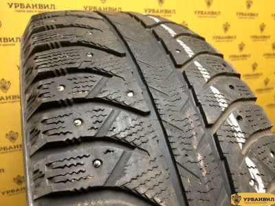 Bridgestone Ice Cruiser 7000 225/60 R16 102T