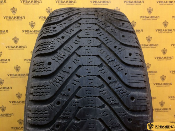 Goodyear UltraGrip 500 235/55 R17 99T